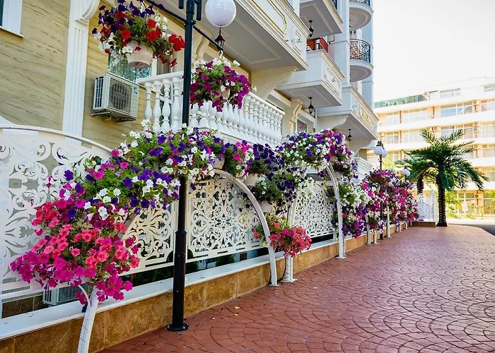 Sunny In Sweet Complex * Slantchev Briag